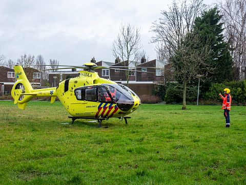 Traumahelikopter ingezet aan de Amsterdamlaan
